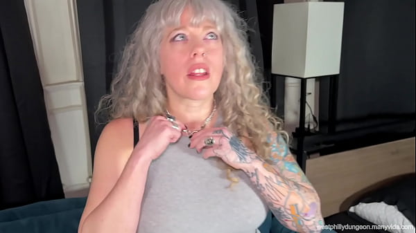 Spraying GILF Muffy Slayer Butt Sex