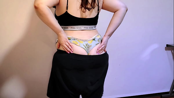 Cute Tubby Vixen Gapes Her Raunchy Asshole For You