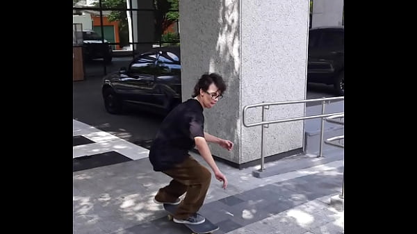 Garoto Virgem Gostoso Brinca Com Uma Madeira