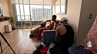 Amantes Amateurs Piden Ayuda A Su Amigo Para Que Les Grabe Una Porno (FETICHISTAS AL EXTREMO)