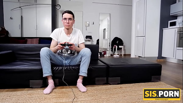 SIS.PORN. Tramp Gives Sex Joy To Stepbro Who Easily Trades Huge Game For Act Of Procreating
