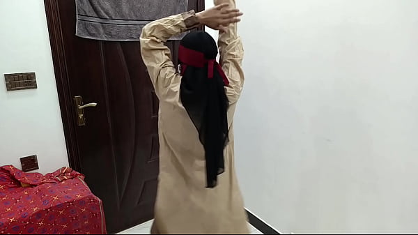 Desi Pakistani Gorgeous College Babe Striptease Dance