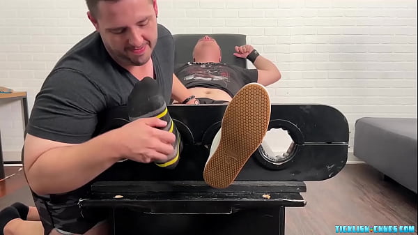 Plump Diffy Bound Provokes And Tickles Dom Papa Matt