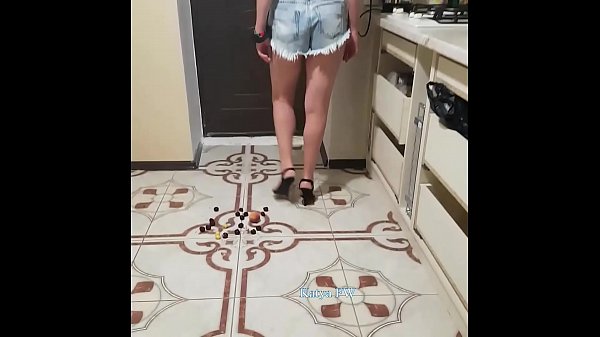 ML 190619 220535 SV Food Pulverize With My Sharp Stilettos High Heels
