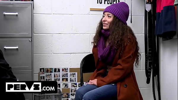 Shoplifter Teenie Gets Caught Stealing Makeup On Christmas - Shoplyfter