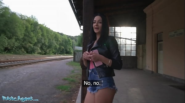 Public Agent Mia Trejsi Smashes Her Pussy With A Dildo