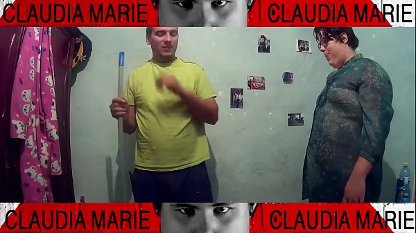 Sometiendo A La Gorda Para Probar Su Cuerpo Lleno De Carne Y Fluidos. Me Pone Muy Cachondo Tocar Su Cuerpo Lleno De Lorzas.