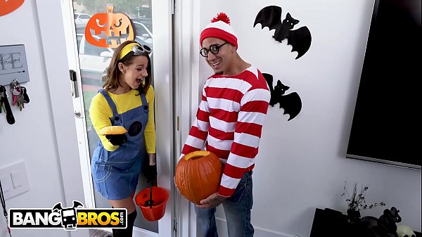 BANGBROS - Where's Bruno's Member? Inside A Pumpkin, Waiting For Evelin Stone