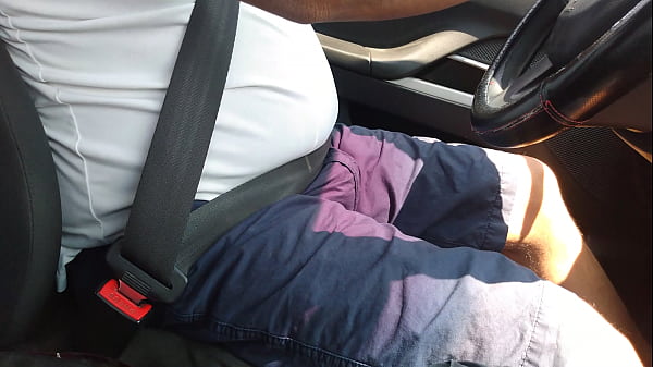 Segunda Parte Del Taxista Que Se Deja Grabar Y No Tocar ,me Dejó Muy Caliente Y Me Encantan Los Machos Que Dejan Que Nos Demos El Taco De Ojo