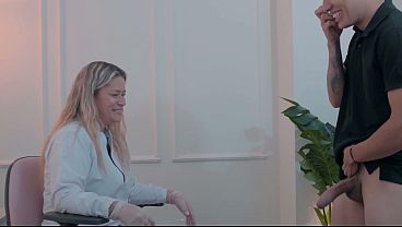 A Sexy Doctor Examines A Dude And Makes Him A Serve (Mature)