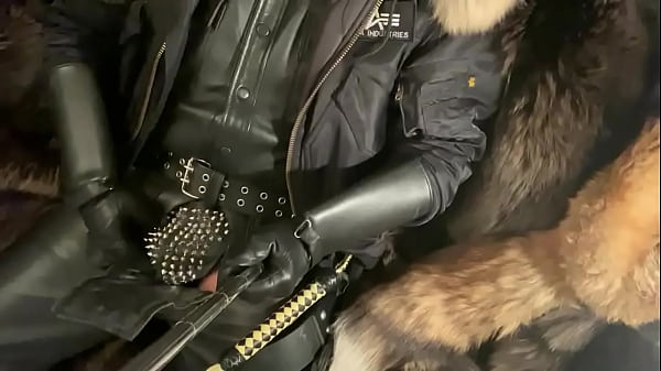 BlackLeatherHands MASSIVE COCK