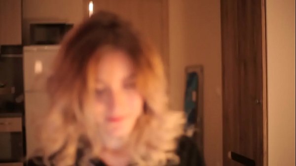 Dancing Camwhore Live On StripCamZ.com