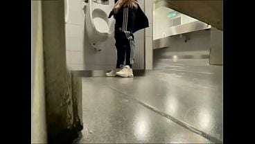 Homemade Flatmates Mutual Dare: Expose Your Booty While Peeing In Public Urinal