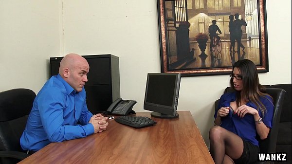 Office Smokeshow Dava Foxx Deepthroats Her Chief To Keep Her Job