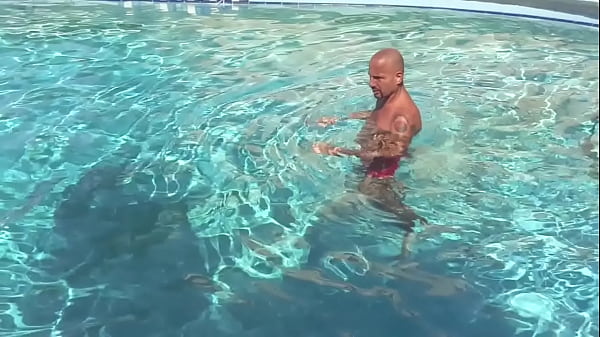MAXXX LOADZ SHADOW BOXING HE ADORES THE SWIMMING POOL & STAYING FIT