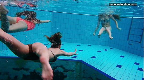 3 Stripped Girls Have Fun In The Water