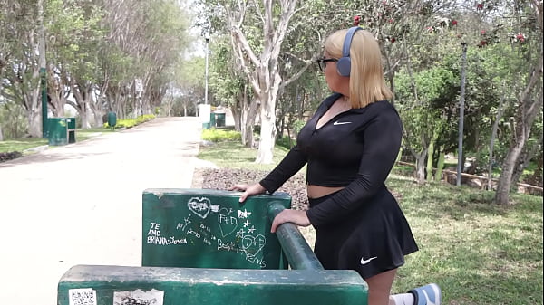 Venezolana Culona Sale A Correr Y Tiene Sed De Leche ( Vista Previa)