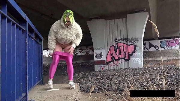 Pissy Slippery Leggings