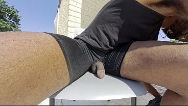 Public Roof Jerkoff