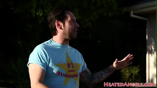 Emo Bombshell Screwed Before Tasting Jizz