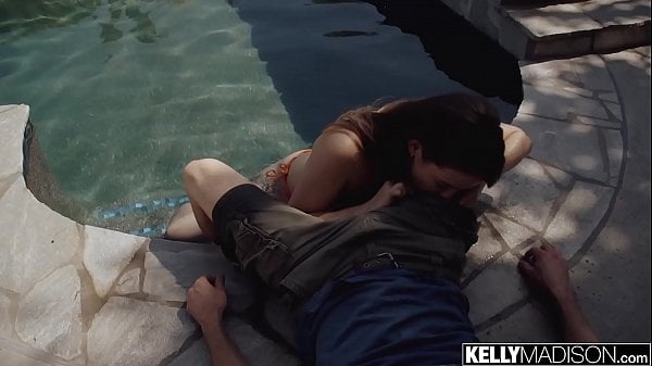 Blazing Body Teen Devon Green Creampied By The Pool