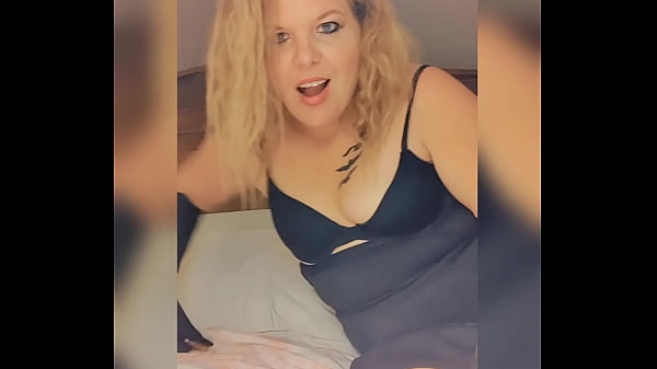 Findom Sizzling Obsession With A Vape