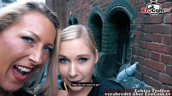 Deutsche Hotwife Mit Dicken Titten Schleppt Eine Coed Zum Lesbensex Ab