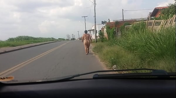 Mary Esposa Cadelona Nua Na Rua Movimentada Durante O Dia Pra Todo Mundo Poder Ver