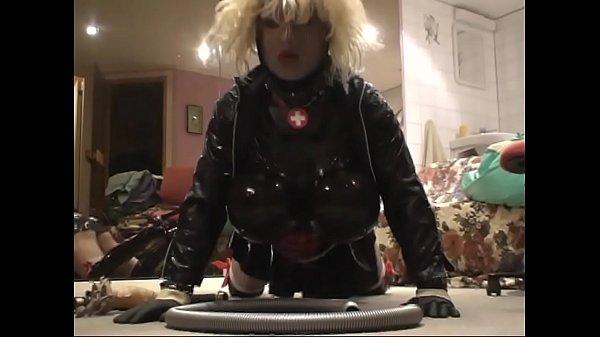 Roxina2009HotRubberGurl270309XXL.WMV