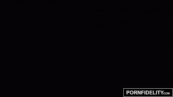 PORNFIDELITY Land Of Squeeze And Honey Gold