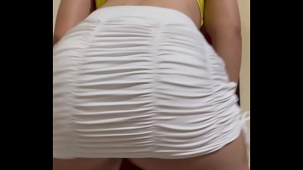 Cacheada Gostosa Dançando Funk De Mini Saia Com Jam Butt Sex