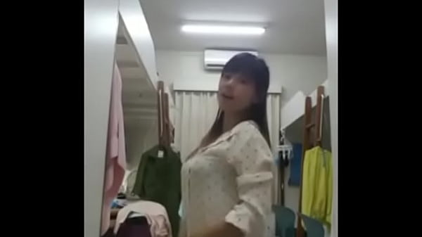 WChinese Indonesian Ex Gf GIRLFRIEND Disrobing Dances