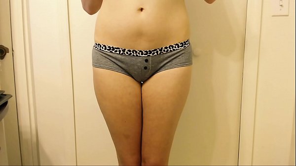 Camel Toe Giant Bean And Leg Gap Kink