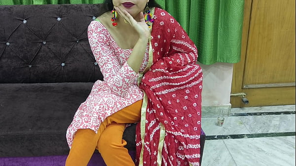 Jawan Tharki Sauteli Maa Ko Chahiye Sautela Chote Bete Ka Lund Aur Dono Ne Panu Dekhte Huye Kia Chodan Chudai