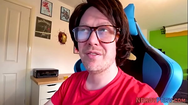 Newbie Gets Eaten Out By Leeds Nerd