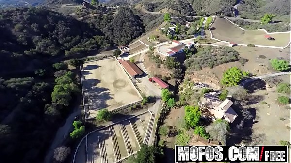 Mofos - Drone Hunter - (Olivia Austin) - Country Straddling
