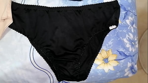 Mi Colección De Calzones Y Tangas Robadas De Amigas, Vecinas, Compañeras De Trabajo, (novias, Hermanas, Primas Y Mamás De Mis Amigos)