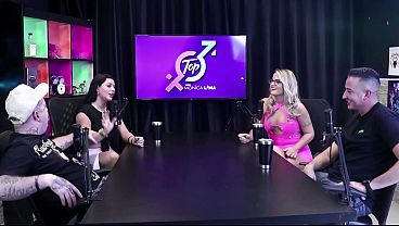 Duas Gostosas Ficam Peladas, Se Chupam E Se Beijam - Bruna Carlos E Matheus Caetano
