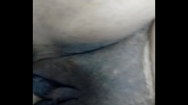 LEITANDO UMA BUCETA VELHA