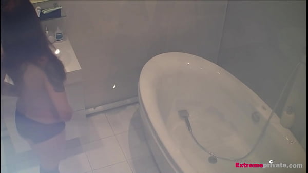 Spying On Stepgirl Scarlett Toying In Bath