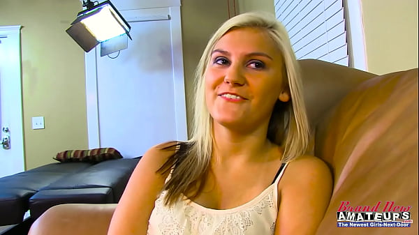 Raunchy Golden-haired Freshmen Bailey And Olyssia Indulge Nursing Their Twats And A Dick!