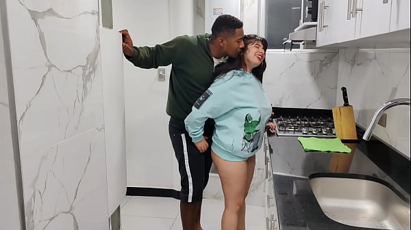Rioc Slams The Exquisite And Tetona Jennie In The Kitchen