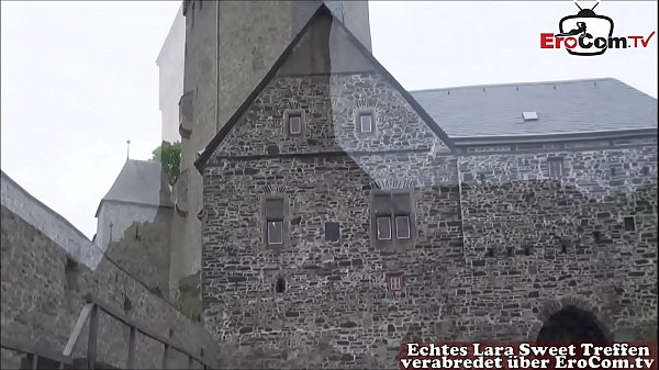 Deutsche Ebony Cutie Bei Toy Auf Der Straße Abgeschleppt Und Outdoor Gefickt