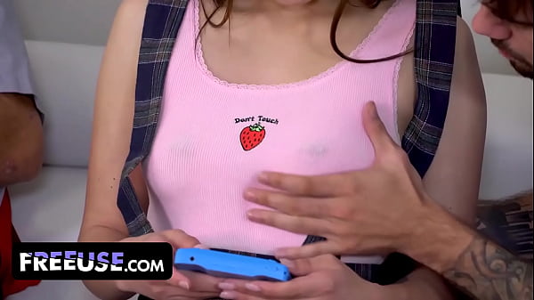 Game Hottie Gone Raunchy: Honey Hayes's Bathroom Destroy Turns Into A Bad Stepbrother Shock