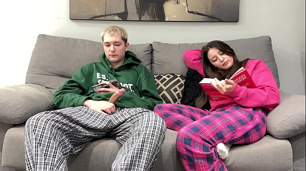 Stepbrother Watch Porn And Yank Off Next To Step-sis! But She Decide Hand Work Him Instead Reading Boring Book