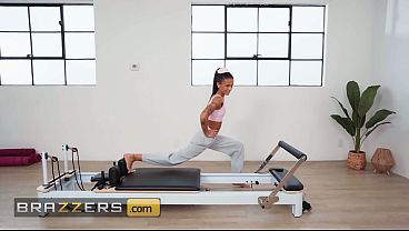 BRAZZERS - Hot Ryan Reid Gets Her Tight Snatch Openned In An Extreme Fitness Session With Victor Ray’s Help