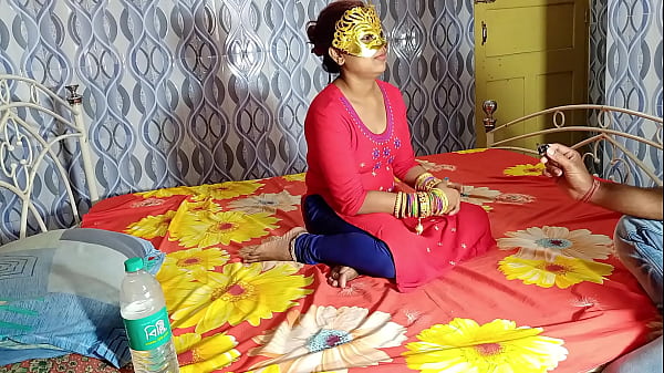 अपनी शादी शुदा स्टूडेंट को उसके घर जाकर चोदा - साफ़ हिन्दी आवाज मे - भाग 1