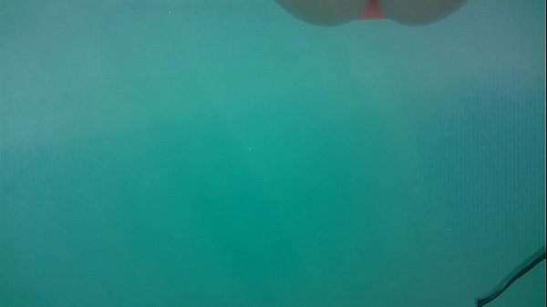Antonia Sainz Swims Stripped