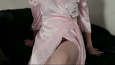 Chindo Pamer Memek Pakai Satin Lingerie Bokep Indo Terbaru