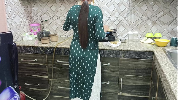 Indian Punjabi Ma Putt New Desi Chudai Full Gaaliyan Punjabi Full HD Desi Sardarni Stepmommy Smashed With Huge Dick Bund Mari In Kitchen Punjabi Audio